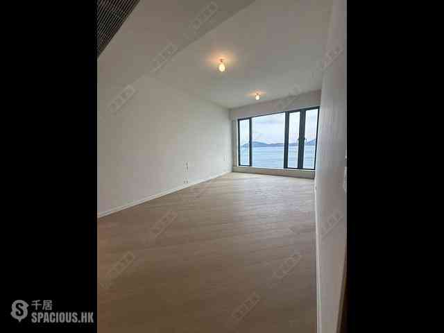 Ap Lei Chau - The Corniche Tower 6 07