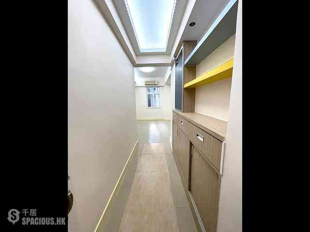 Causeway Bay - 51-53, King's Road 02