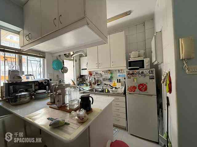Wan Chai - Hay Wah Building Block A 04