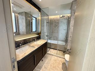 Wong Chuk Hang - The Southside Phase 2 La Marina Tower 1A 09
