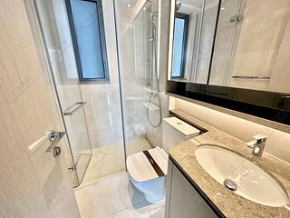 Wong Chuk Hang - The Southside Phase 1 Southland Tower 2B 08
