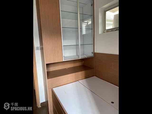 Sai Wan Ho - Lei King Wan Sites B Block 5 Yat Sing Mansion 03