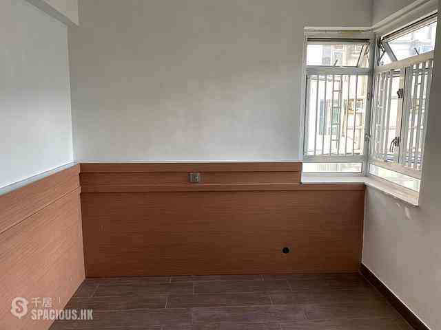 Sai Wan Ho - Lei King Wan Sites B Block 5 Yat Sing Mansion 04