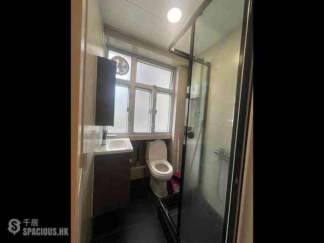 Sheung Wan - Kiu Fat Building Front Block (Block B) 07