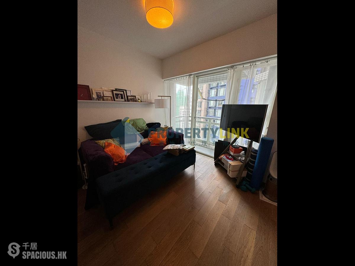 Soho - Centrestage 01