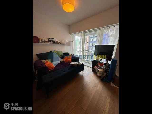 Soho - Centrestage 01