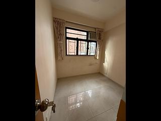 Kennedy Town - Luen Hong Apartments 03