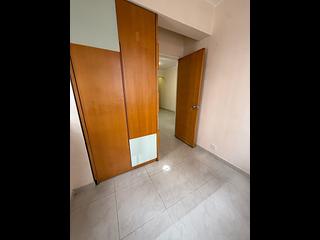 Kennedy Town - Luen Hong Apartments 06