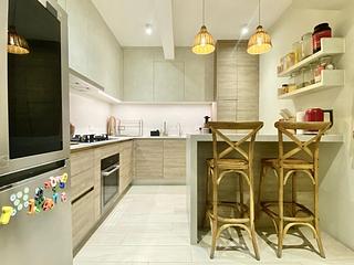 Pok Fu Lam - Baguio Villa Block 25 05