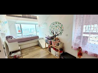 West Kowloon - Sorrento Phase 2 Block 1 05