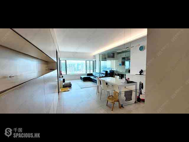 West Kowloon - Sorrento Phase 2 Block 1 01