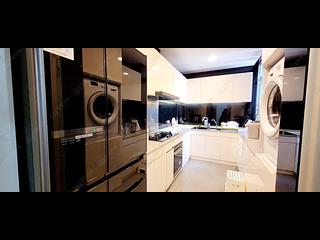 West Kowloon - Sorrento Phase 2 Block 1 09