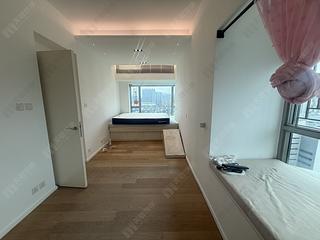 West Kowloon - Sorrento Phase 2 Block 1 10