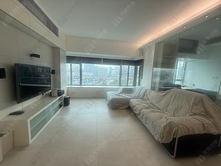 West Kowloon - Sorrento Phase 2 Block 1 03