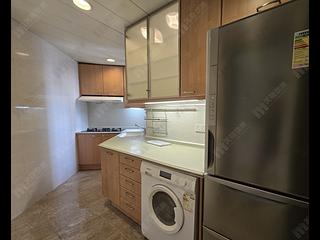 West Kowloon - Sorrento Phase 1 Block 3 06