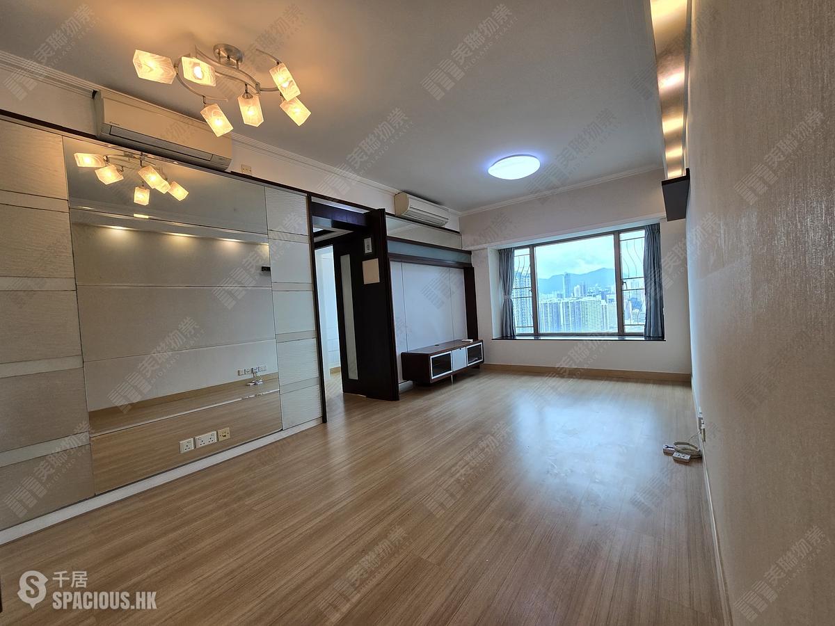 West Kowloon - Sorrento Phase 1 Block 3 01