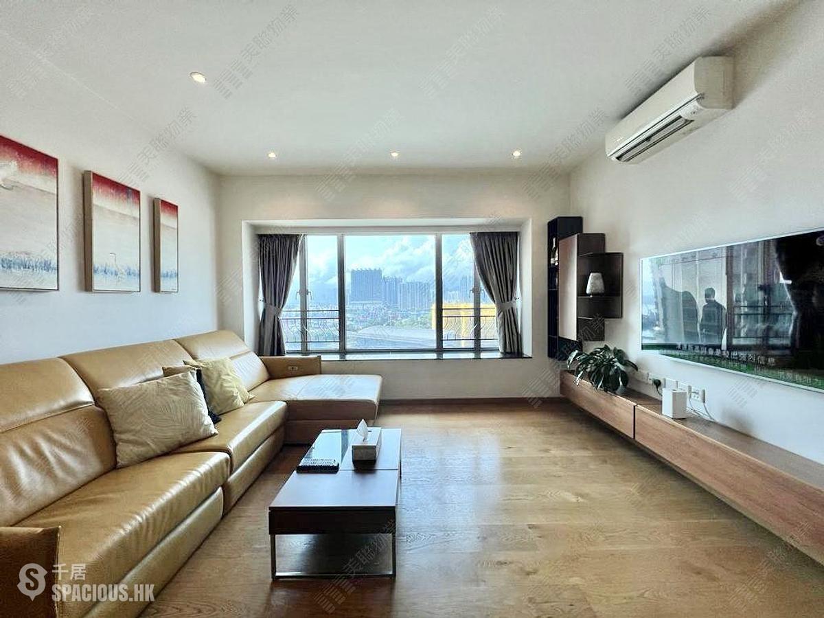West Kowloon - Sorrento Phase 1 Block 3 01