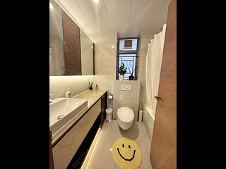 West Kowloon - Sorrento Phase 1 Block 3 10