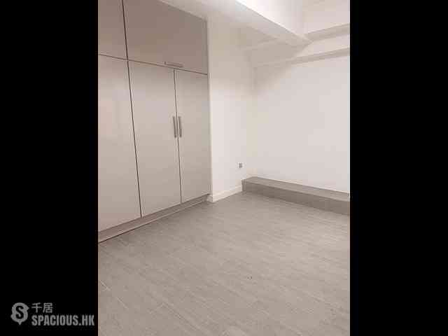 Wan Chai - Yick Shing Mansion 04