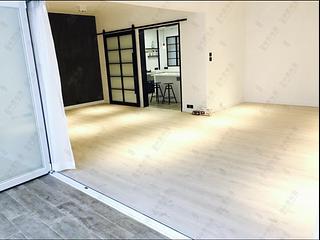 Mid Levels Central - Emerald Court 02