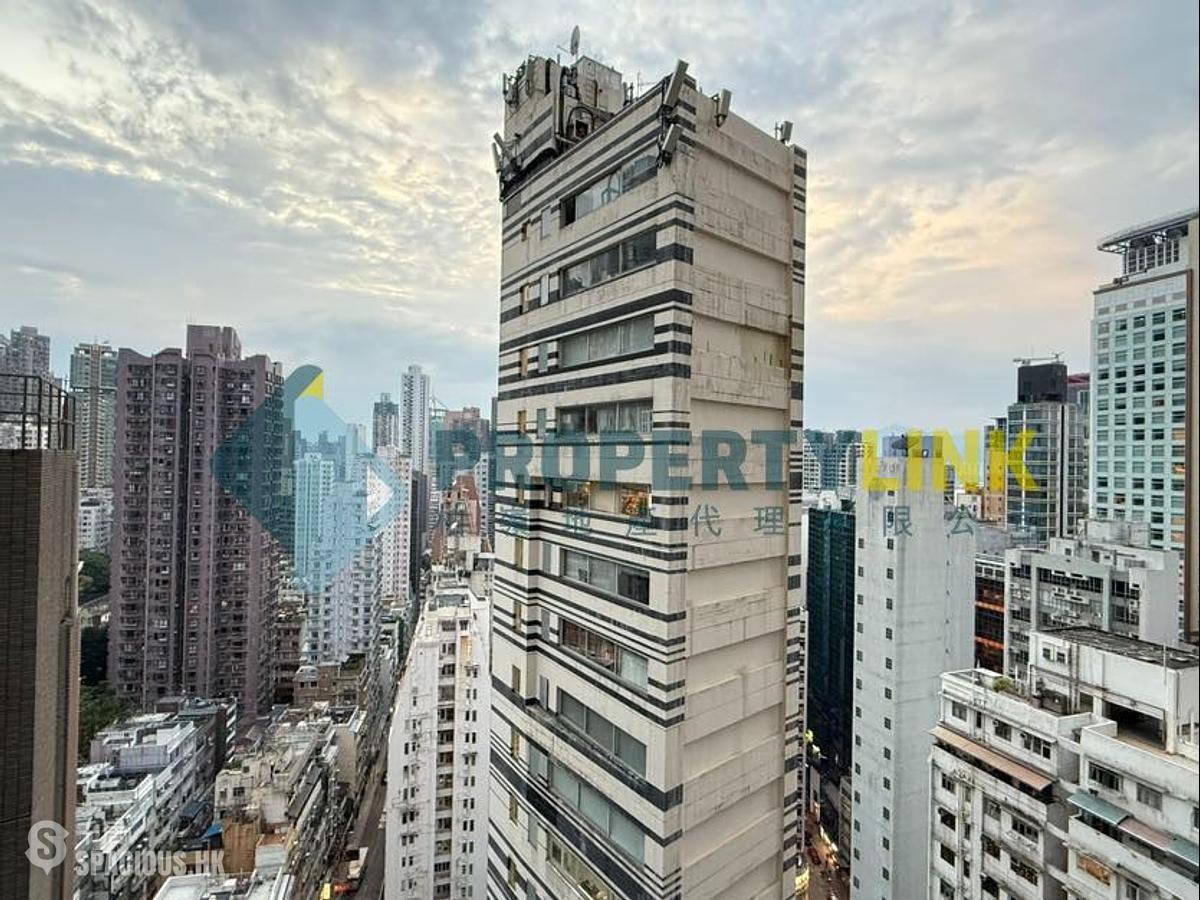 Soho - Centrestage 01