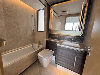 Wong Chuk Hang - The Southside Phase 2 La Marina Tower 1B 09