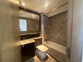Wong Chuk Hang - The Southside Phase 2 La Marina Tower 2A 09