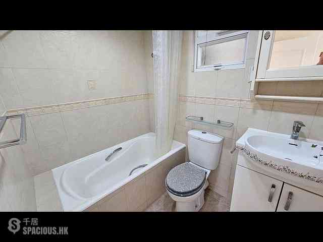 Sai Wan Ho - Lei King Wan Sites B Block 5 Yat Sing Mansion 04