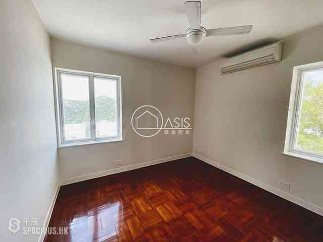 Chung Hom Kok - Villa Piubello 04