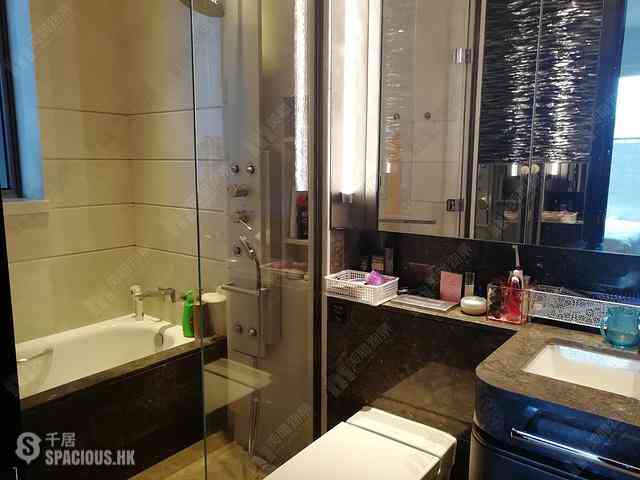 Ho Man Tin - Ultima Phase 2 Tower 5 11