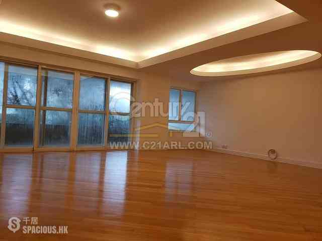 Mid Levels Central - Pine Court 01