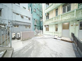 坚尼地城 - 满发大厦 11