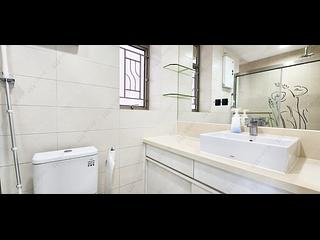 West Kowloon - Sorrento Phase 1 Block 5 04