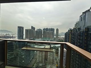 Tai Kok Tsui - Square Mile Phase 5 Gateway · Square Mile 02