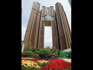 West Kowloon - The Arch Star Tower (Block 2) 10