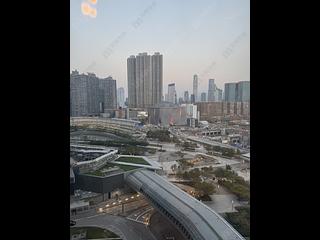 West Kowloon - The Arch Star Tower (Block 2) 08
