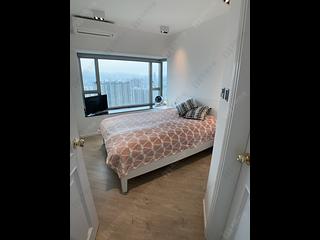 West Kowloon - Sorrento Phase 1 Block 6 14