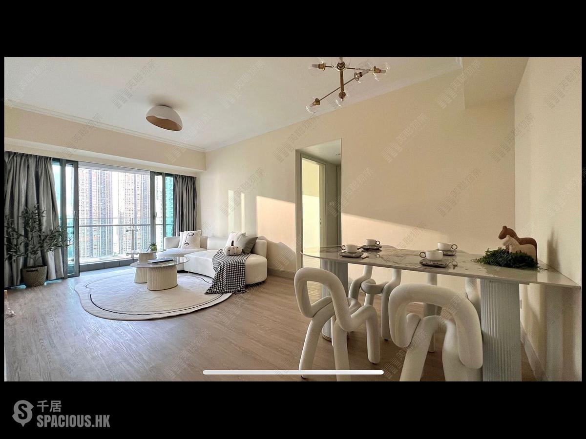 West Kowloon - The Harbourside Block 2 01