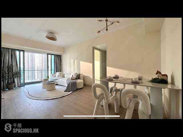 West Kowloon - The Harbourside Block 2 01