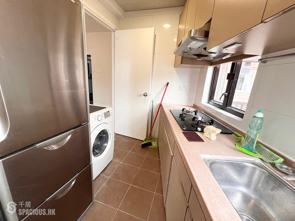 Braemar Hill - Coral Court 01