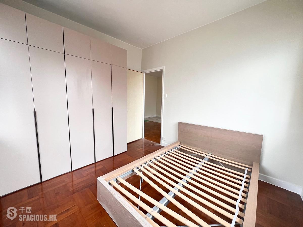 Braemar Hill - Coral Court 01