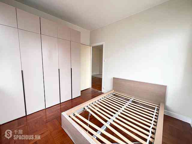 Braemar Hill - Coral Court 01