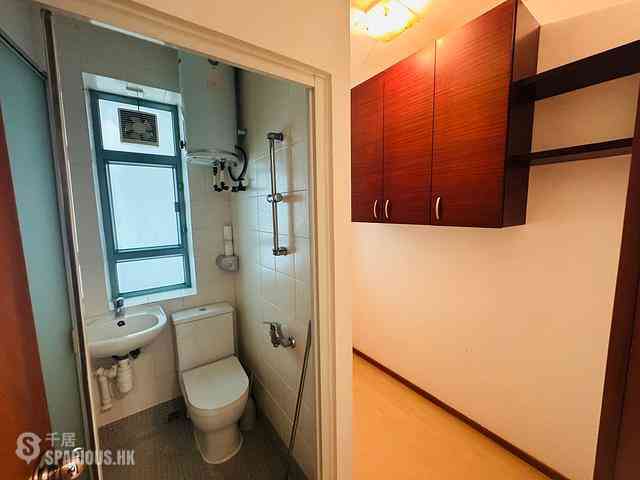 Tung Chung - Seaview Crescent Block 1 03