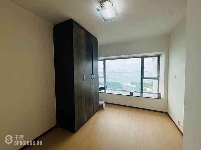 Tung Chung - Seaview Crescent Block 1 09