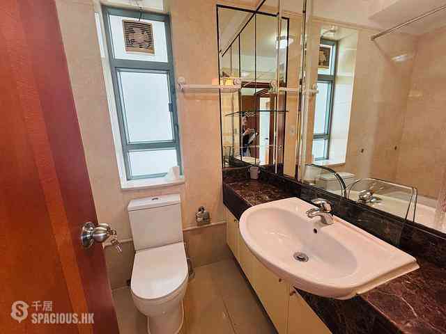 Tung Chung - Seaview Crescent Block 1 10