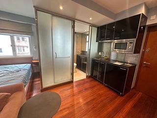 Mid Levels Central - Ryan Mansion 02