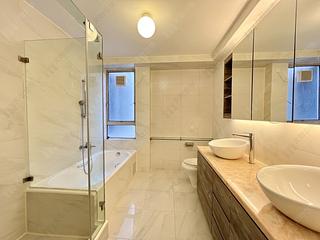 Mid Levels Central - Tregunter Tower 3 07