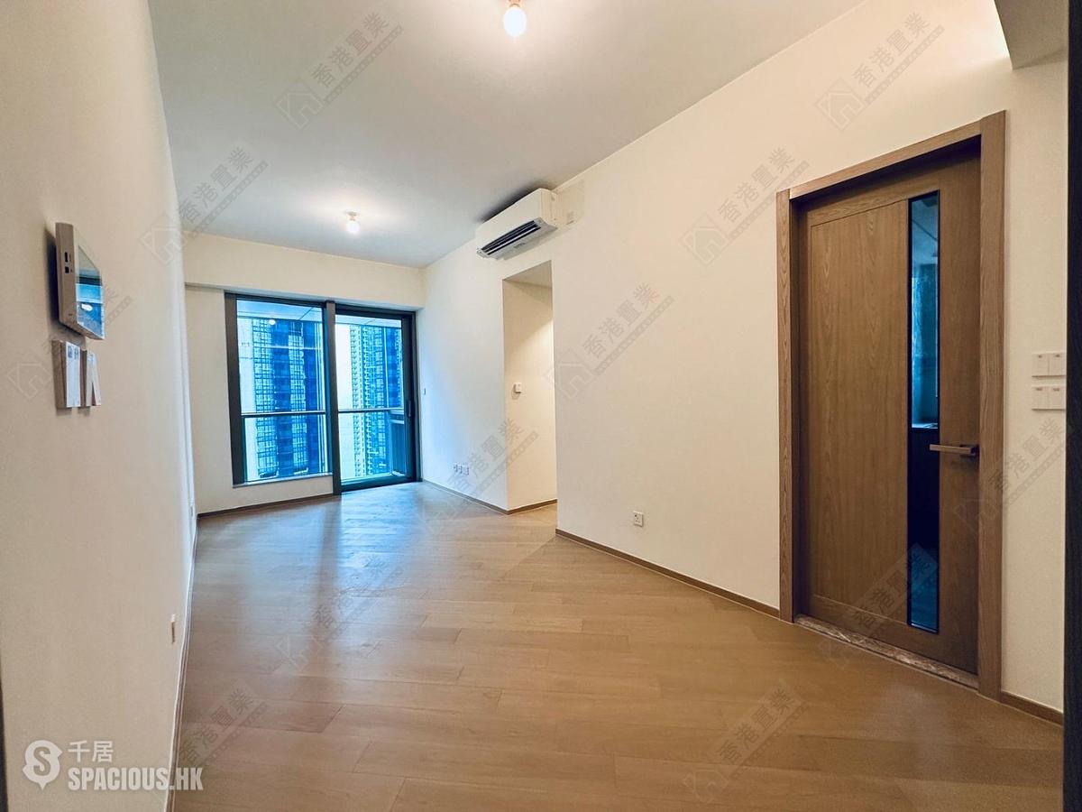 Lohas Park - Lohas Park Phase 11C Villa Garda II Tower 2A 01