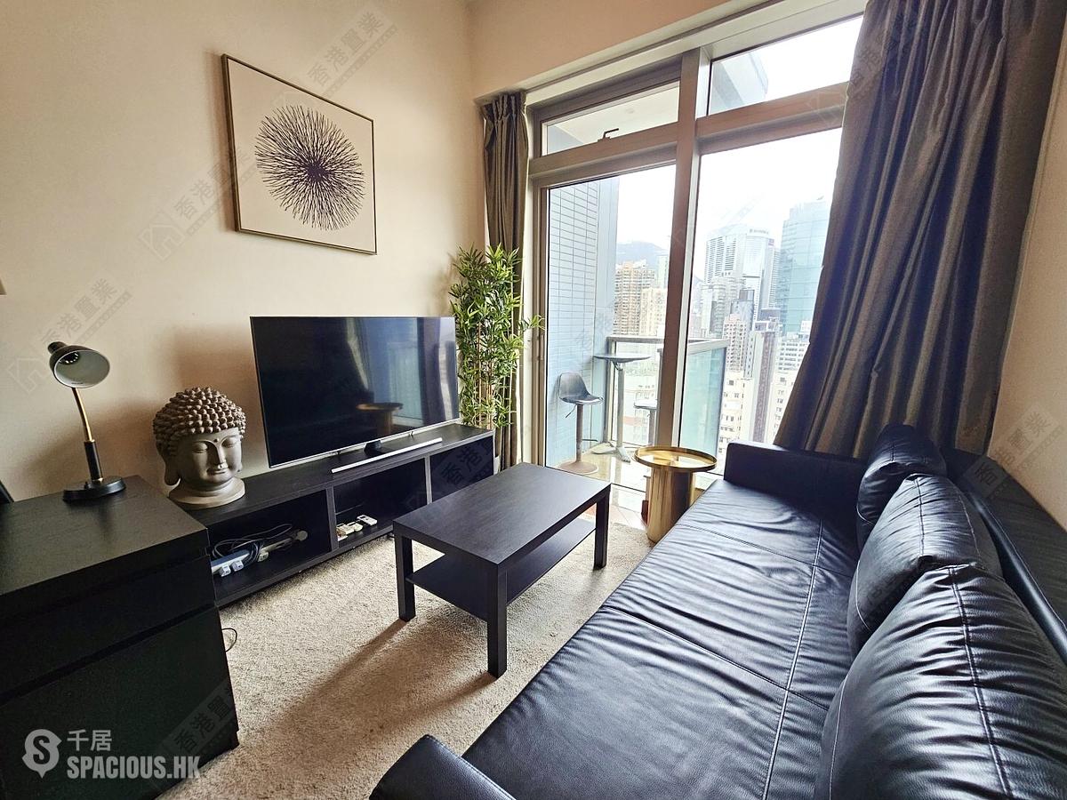 Wan Chai - The Avenue 01