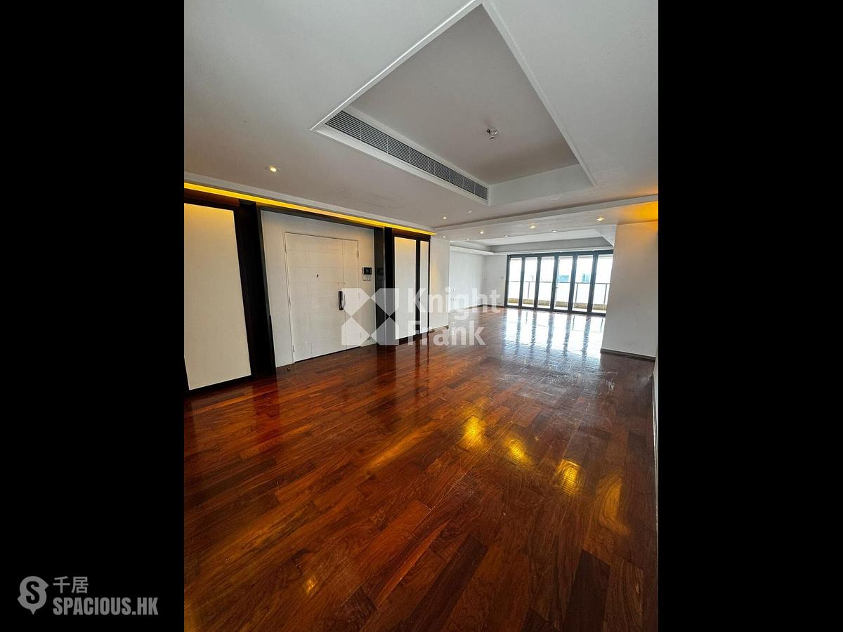 Stubbs Road - Evergreen Villa 01